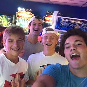 Meet your Posher, Hunter